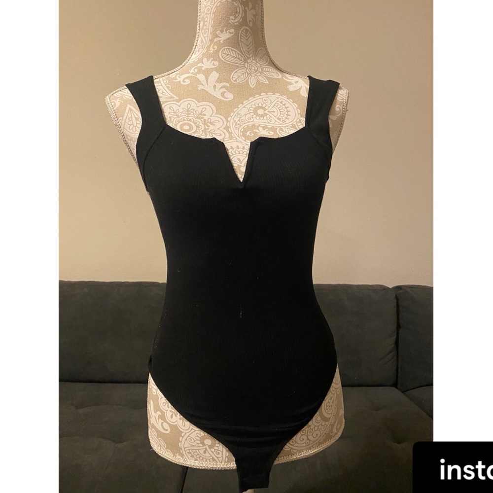 Black short sleeve bodysuit